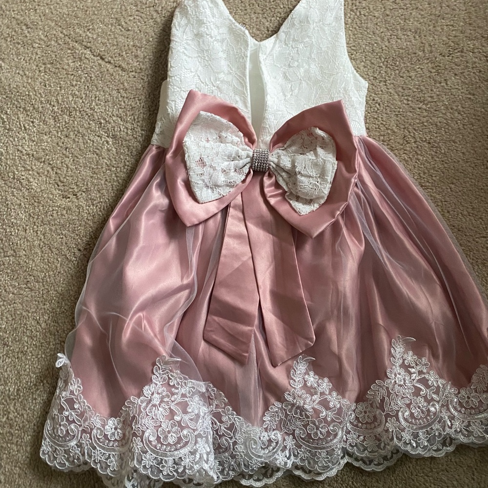 Girls dress